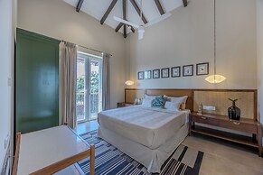 ELIVAAS Cygnus 4BHK With Pvt Pool