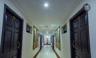 THE SEASHORE HOTEL