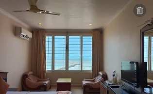 THE SEASHORE HOTEL