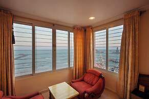 THE SEASHORE HOTEL