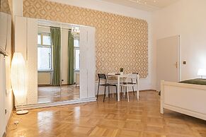 Bright Central Rooms Ideal For Long Stay