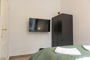 Bright Central Rooms Ideal For Long Stay