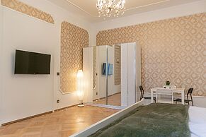 Bright Central Rooms Ideal For Long Stay