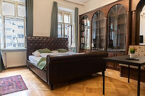 Bright Central Rooms Ideal For Long Stay
