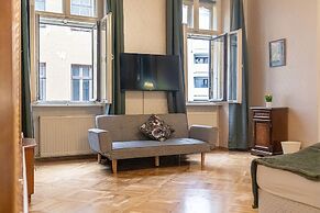 Bright Central Rooms Ideal For Long Stay