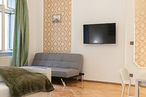 Bright Central Rooms Ideal For Long Stay