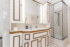 Bright Central Rooms Ideal For Long Stay