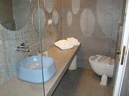 Efis Apartments