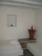 Efis Apartments