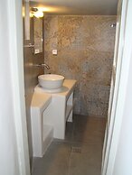 Efis Apartments