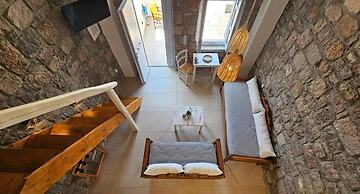 Efis Apartments