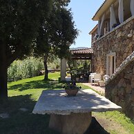 IL GIARDINO DI DANIELA APARTMENTS