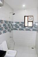 Hotel Blue Pine @Har Ki Pauri Road