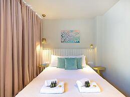 Karitsi Suites