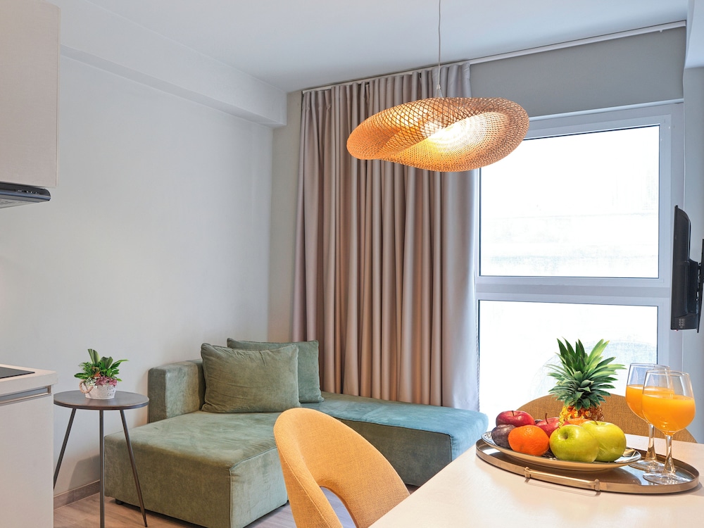 Karitsi Suites