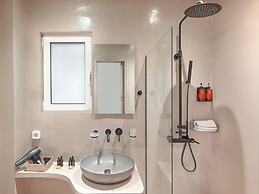 Karitsi Suites