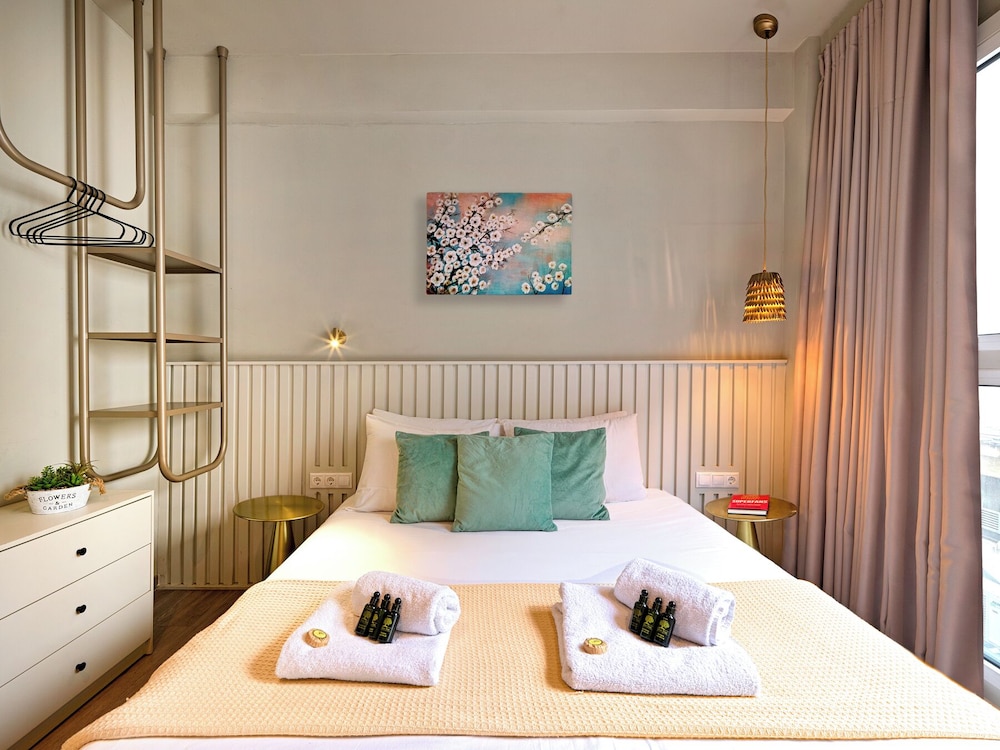 Karitsi Suites