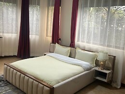 ELMA SUITES & LOUNGE