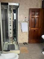 ELMA SUITES & LOUNGE