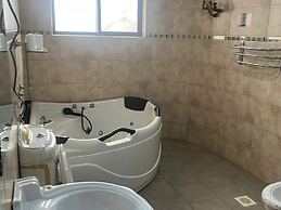 ELMA SUITES & LOUNGE