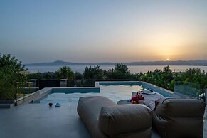Morea Club West House