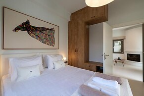 Morea Club West House
