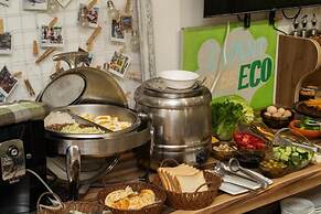 ECO ART Hotel