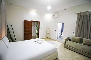 Redmoon Villa & Riad