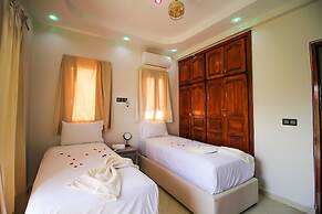 Redmoon Villa & Riad