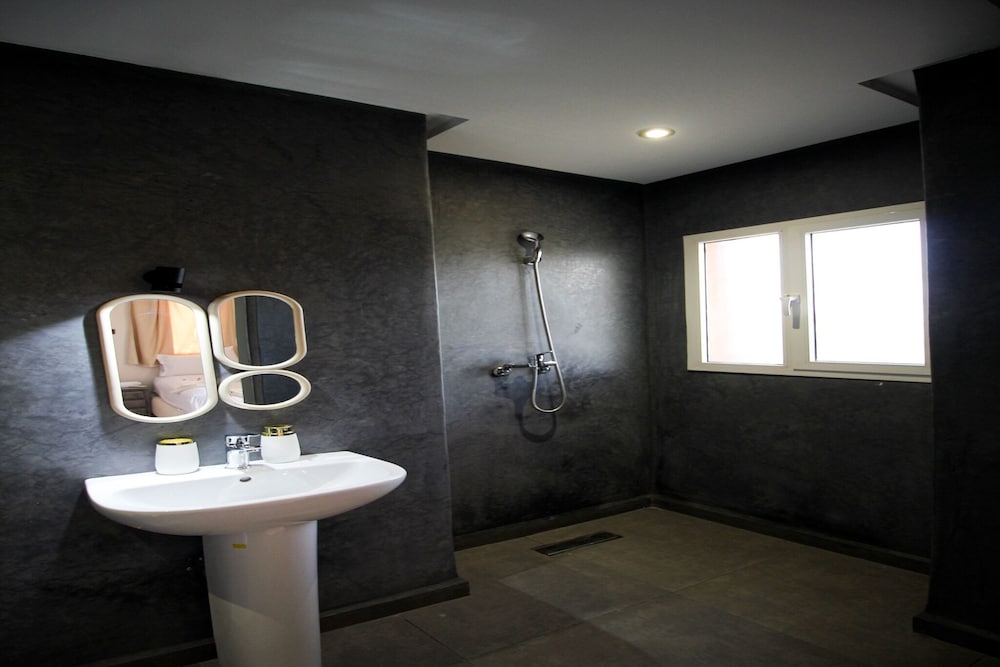 Redmoon Villa & Riad