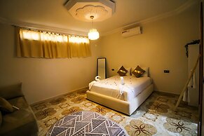 Redmoon Villa & Riad