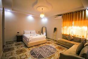 Redmoon Villa & Riad