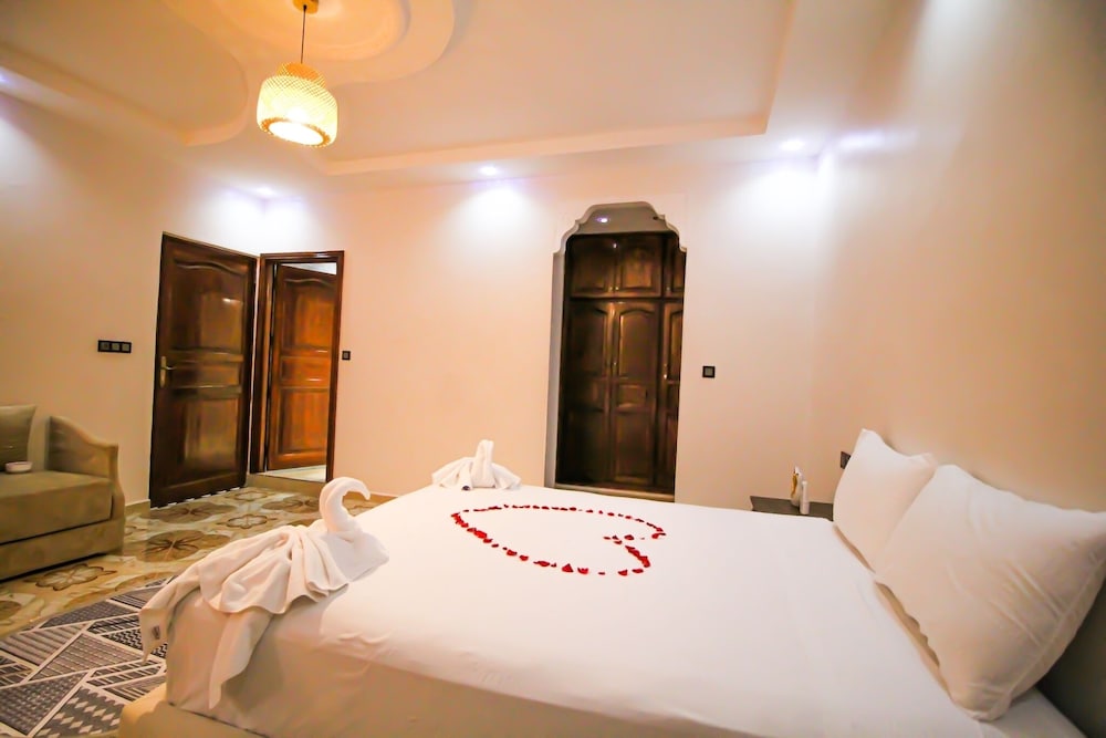 Redmoon Villa & Riad