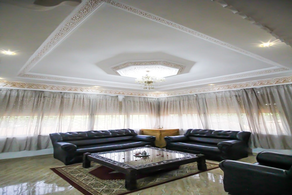 Redmoon Villa & Riad