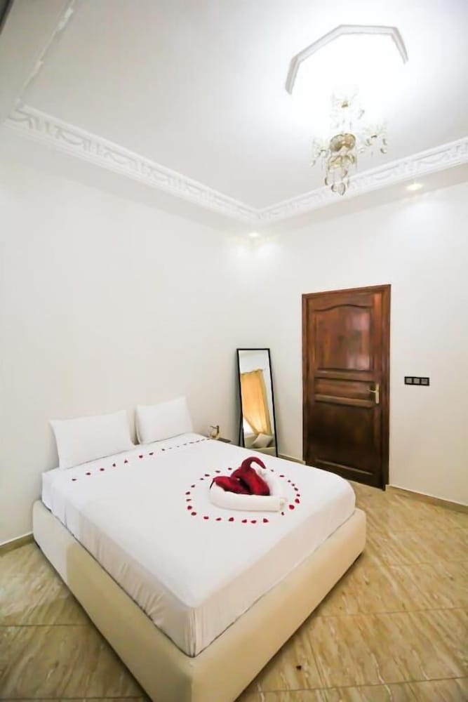 Redmoon Villa & Riad