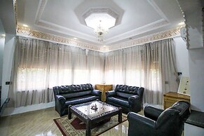 Redmoon Villa & Riad