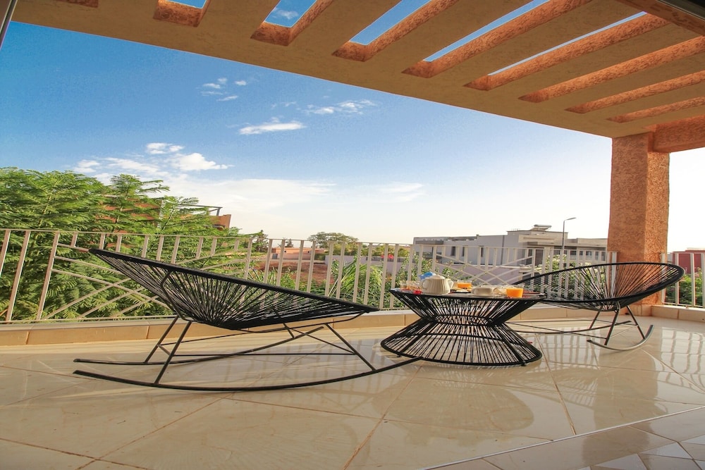 Redmoon Villa & Riad