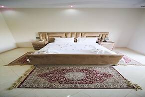 Redmoon Villa & Riad