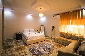 Redmoon Villa & Riad