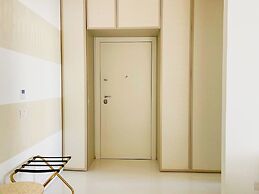 Mora Suite