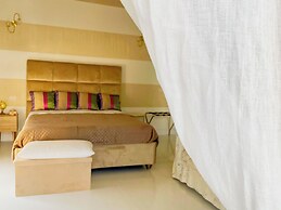 Mora Suite