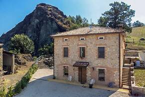 Pietra Home
