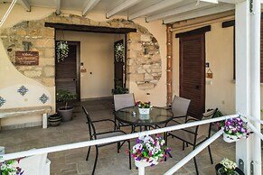 Casale Sammartano By L.A.Apartments