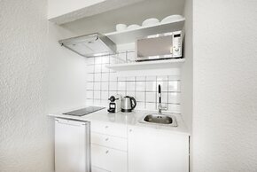 Amarelo Studio by Olala Homes