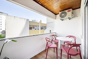 Amarelo Studio by Olala Homes