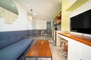 2 BR Condo - Rooftop Ocean View Joy 202