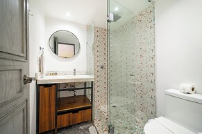 2 BR Condo - Rooftop Ocean View Joy 202