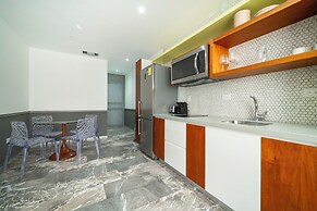 2 BR Condo - Rooftop Ocean View Joy 202