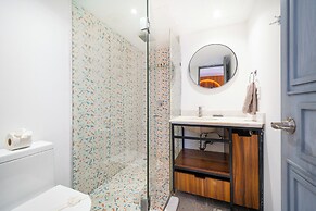 2 BR Condo - Rooftop Ocean View Joy 202