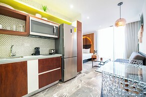 2 BR Condo - Rooftop Ocean View Joy 202